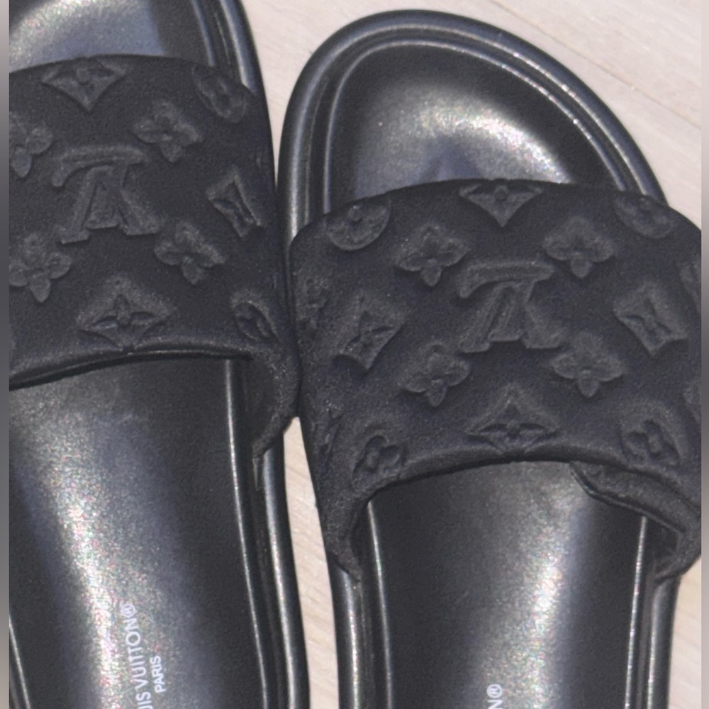 Black Louis Vuitton slides(women)